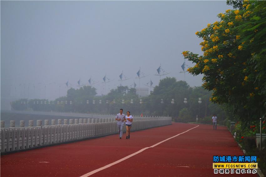 防城港西湾绿道沿途风景如画